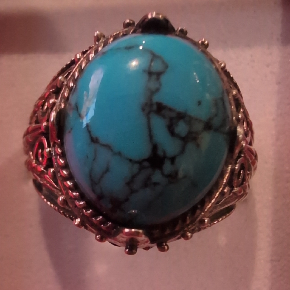 Turquoise Sterling Silver Ring - Picture 4 of 7